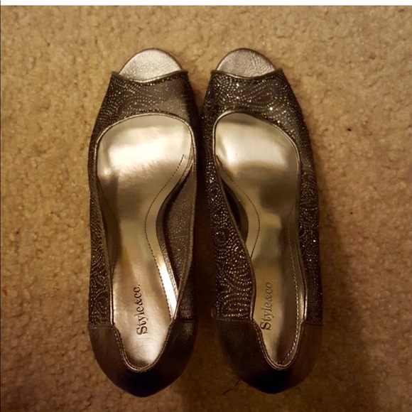 Style & Co sheer gunmetal peep toe heels. - Picture 2 of 3